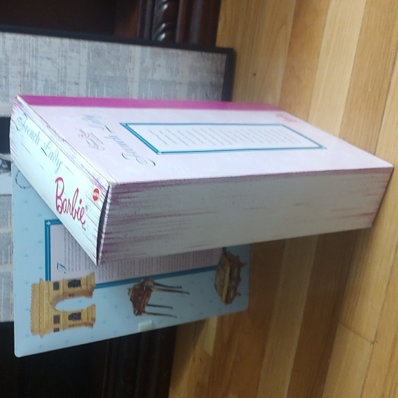 French Lady Barbie - Picture 7 of 13